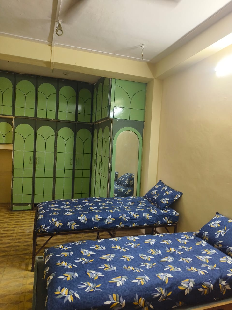 Room No 1 - 3 Sharing AC Room
